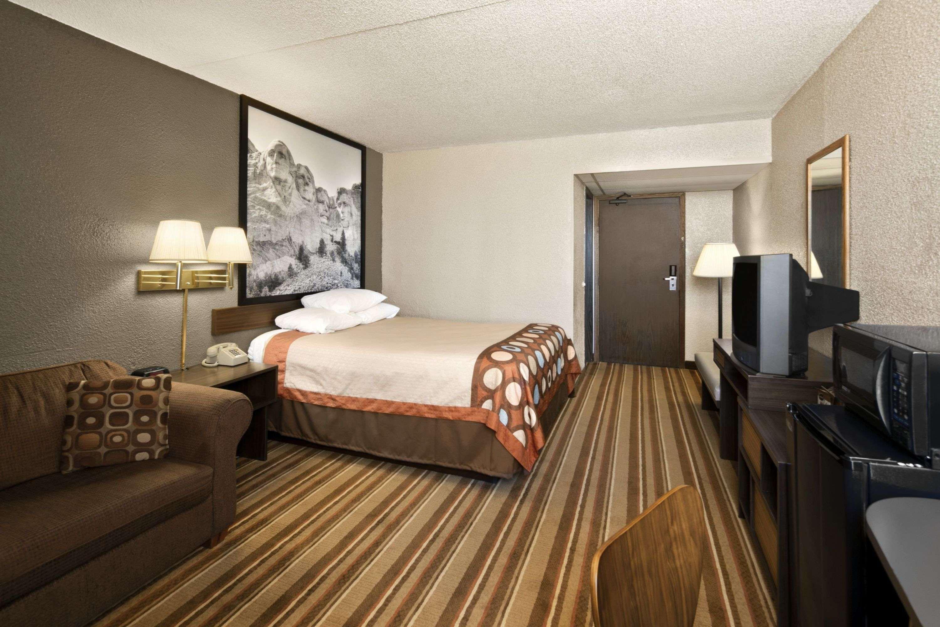 Hotel Super 8 By Wyndham Redfield Exterior foto